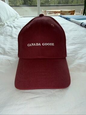Canada Goose Men's Maroon Curved-Brim Logo Cap